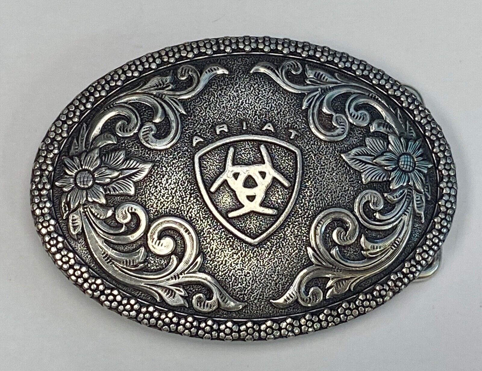 Ariat Western Oval Silver Tone Belt Buckle With Filigree Shield & Berry Edge