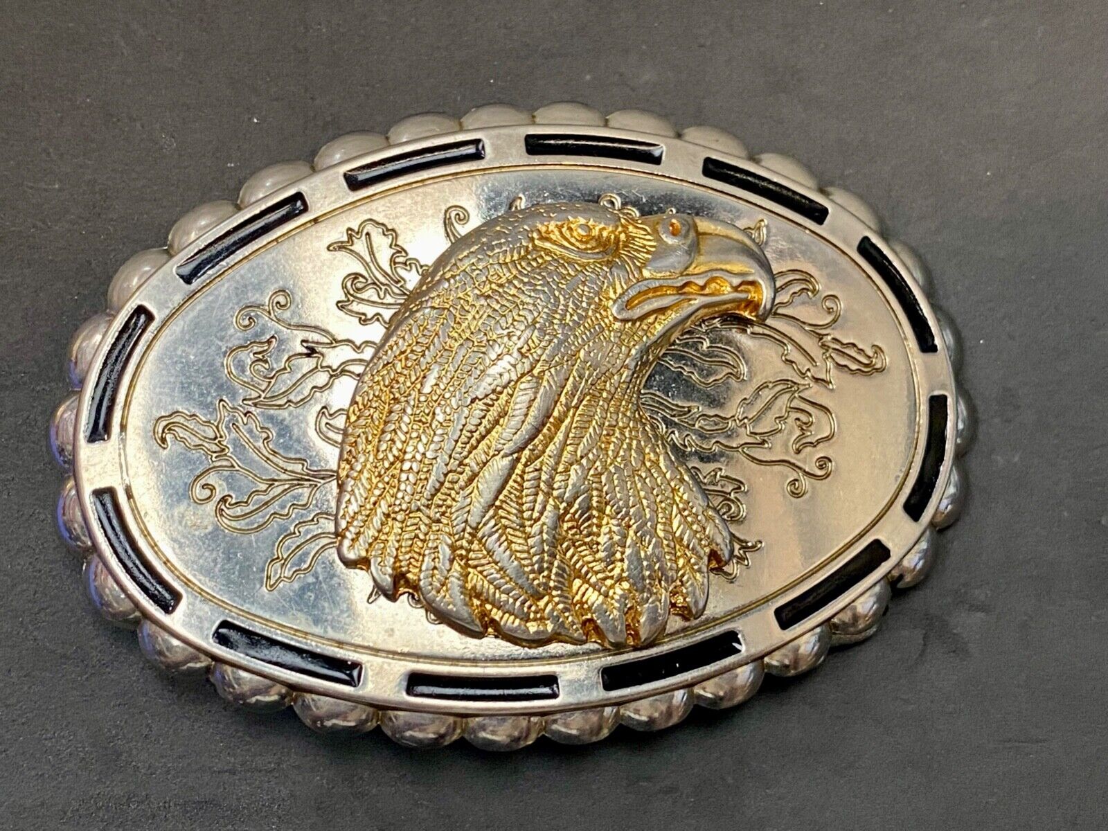 Bald Eagle head Patriotic western oval black accented boarder belt buckle