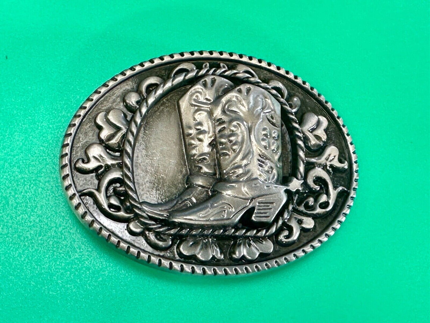Western Cowboy Boots Belt Buckle with ornate flower swirl and rope boarder