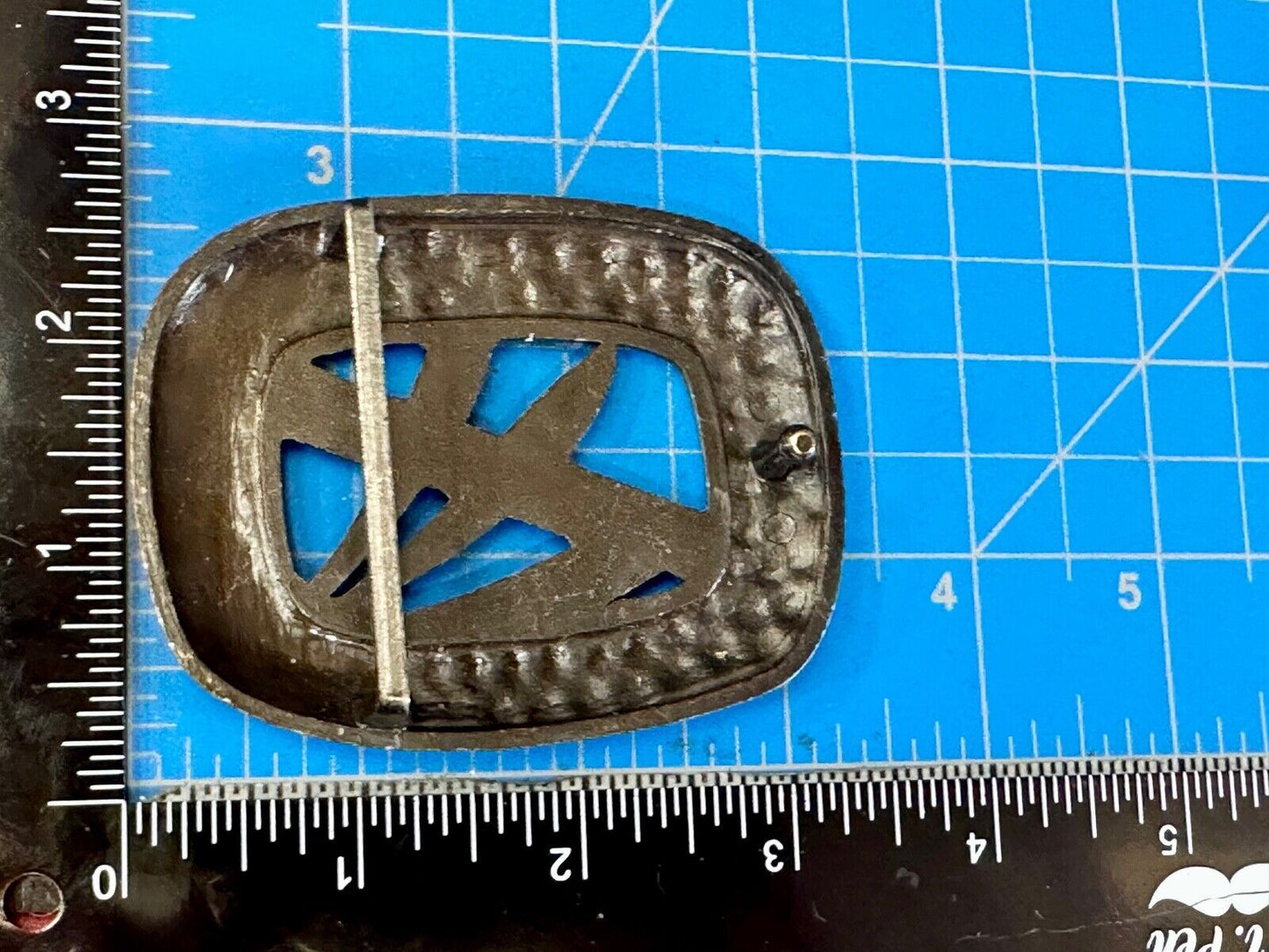 Unique left corn feather pattern dimensional Belt Buckle