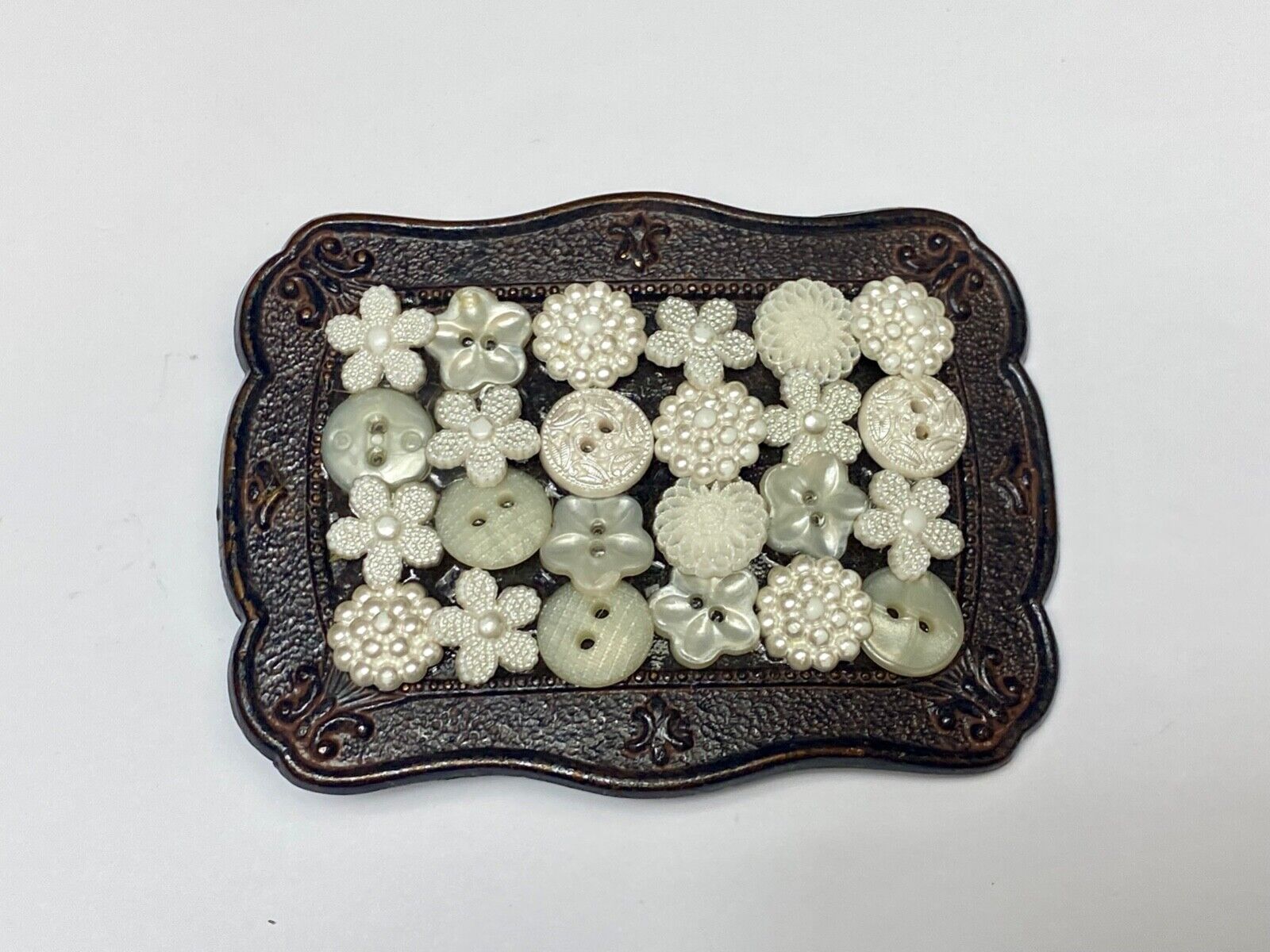 Artisan? Cute Button Steampunk Style Western Framed Belt Buckle