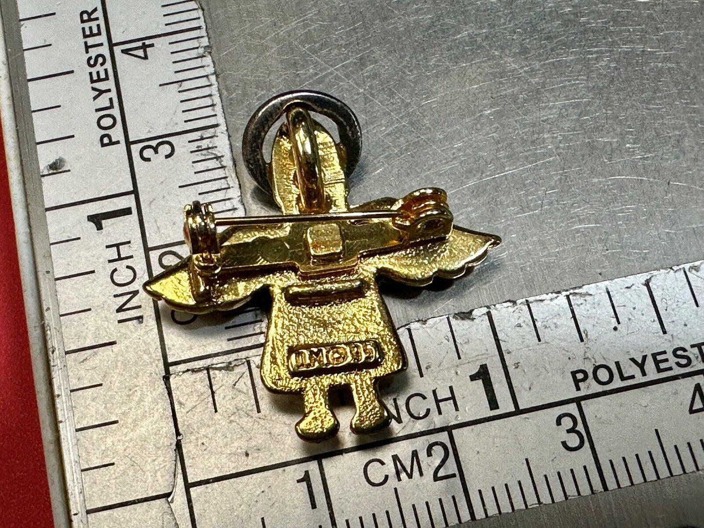Angel Flying Away!   Vintage two tone Adorable small Vintage pin brooch