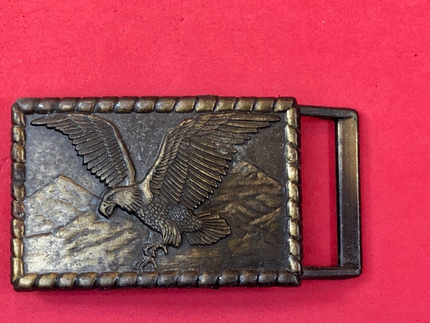 Vintage Flying Eagle Diving to hunt over mountainside Western  belt buckle 