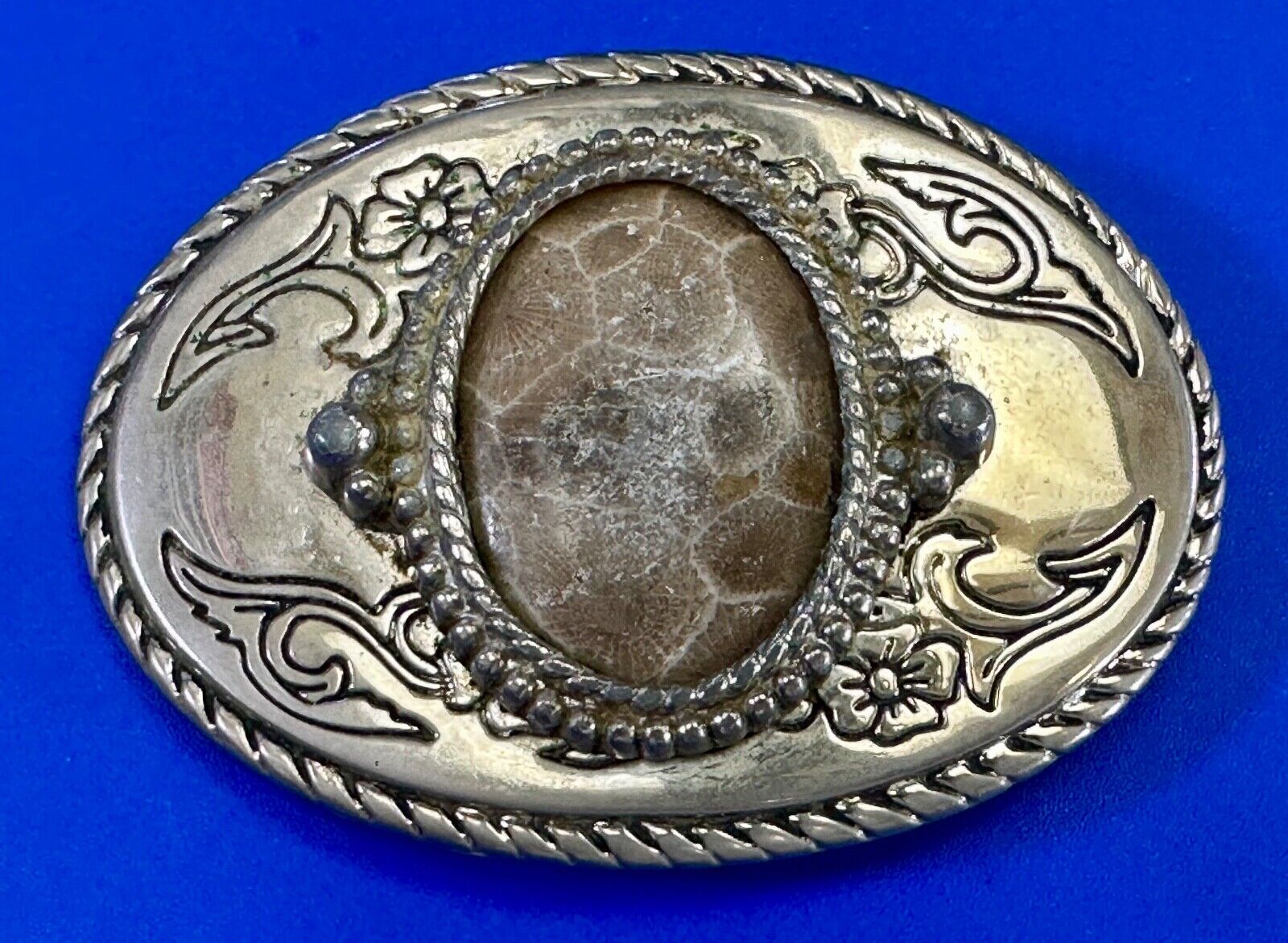 Vintage cabochon cab stone centerpiece on western silver tone belt buckle