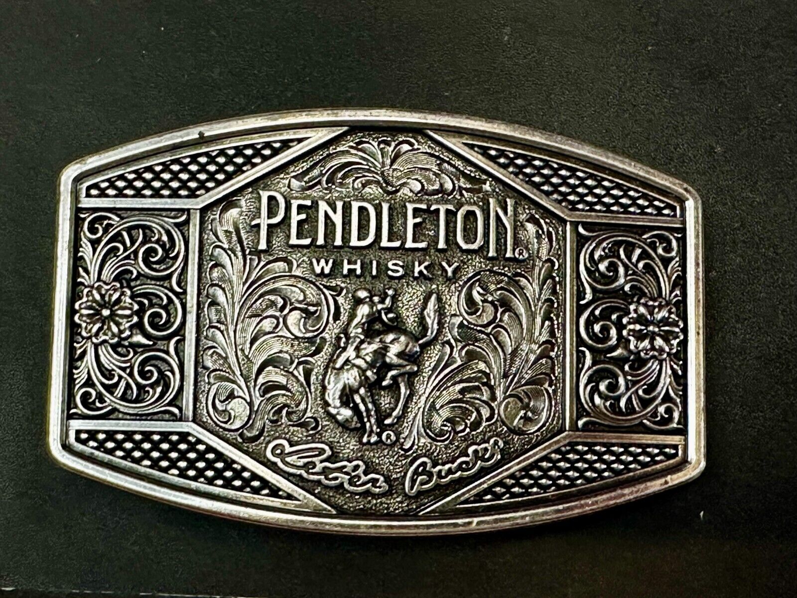 2022 Pendleton Whiskey Let'er Buck Rodeo Cowboy Montana Silversmiths Belt Buckle