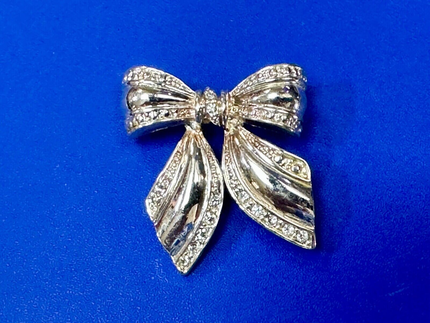 AAI Signed Vintage Brooch Pin 1.5” Bow Crystal Rhinestones Silver Tone