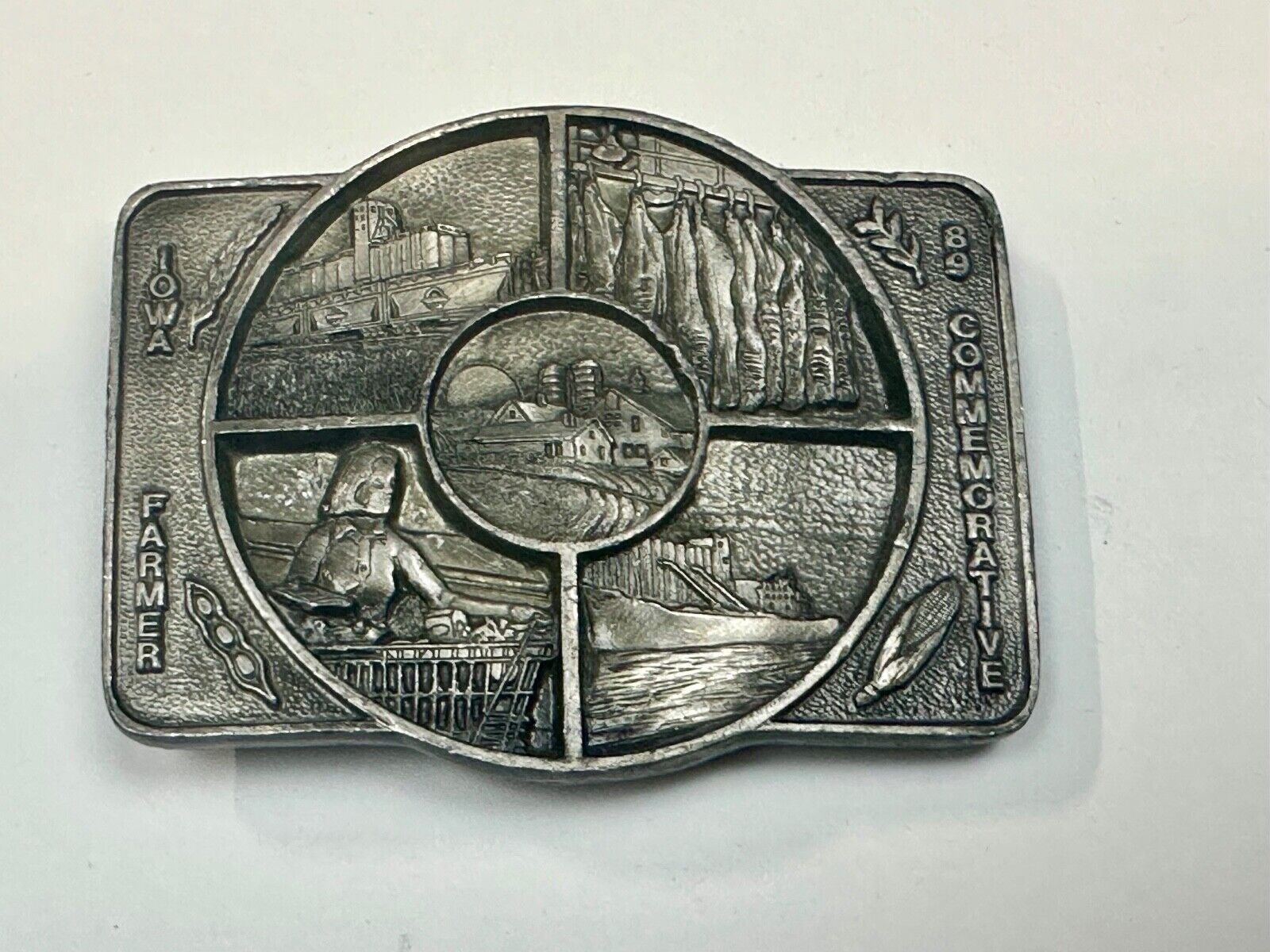 1989 Iowa Farmer - State Farm Commemorative belt buckle