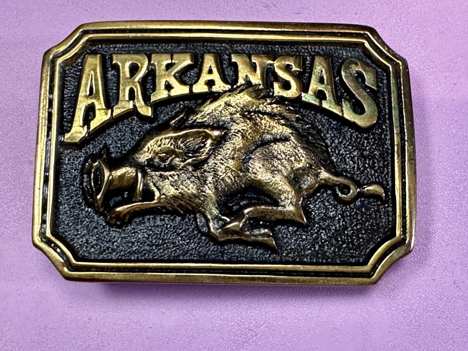 ARKANSAS RAZORBACK Solid Brass Vintage 1977 Belt Buckle Heritage Mint LTD