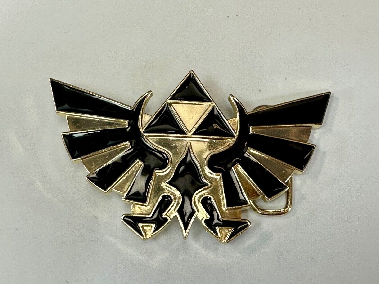 The Legend Of Zelda Black Golden Crest Triforce Nintendo 2008 Belt Buckle Hylian