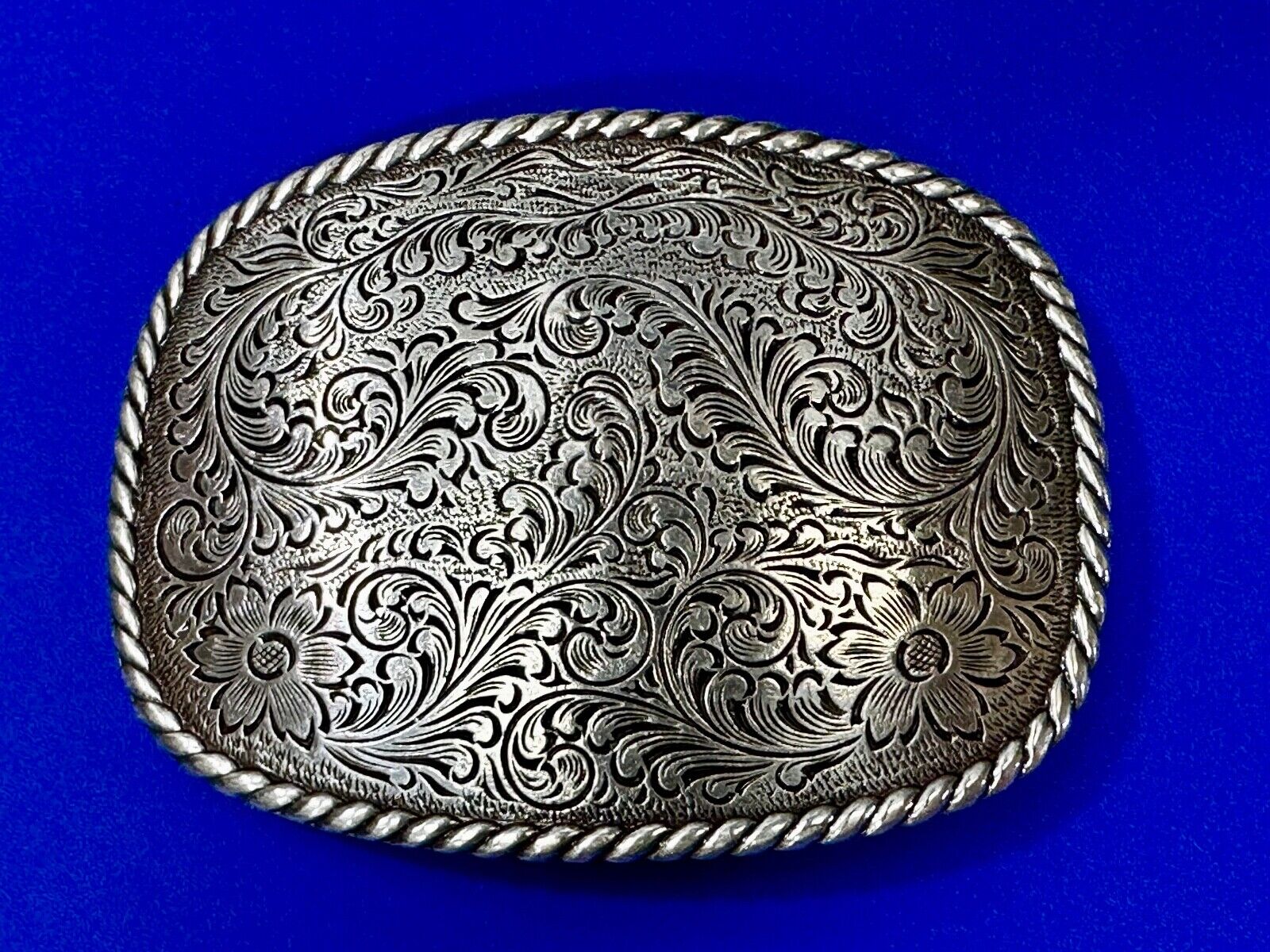 Beautiful Flower Leaf Swirl Floral Theme Silver Tone Belt Buckle -Nocona Buckles