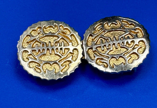 Asian / Oriental Round gold tone Two-piece interlocking Mimi Di N belt buckle