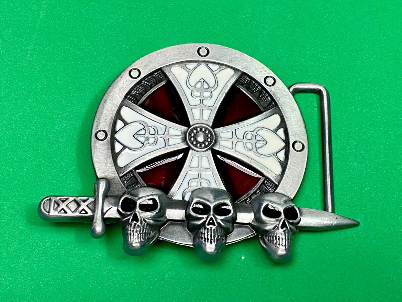 Three skulls through sword with celtic Iron Cross belt buckle