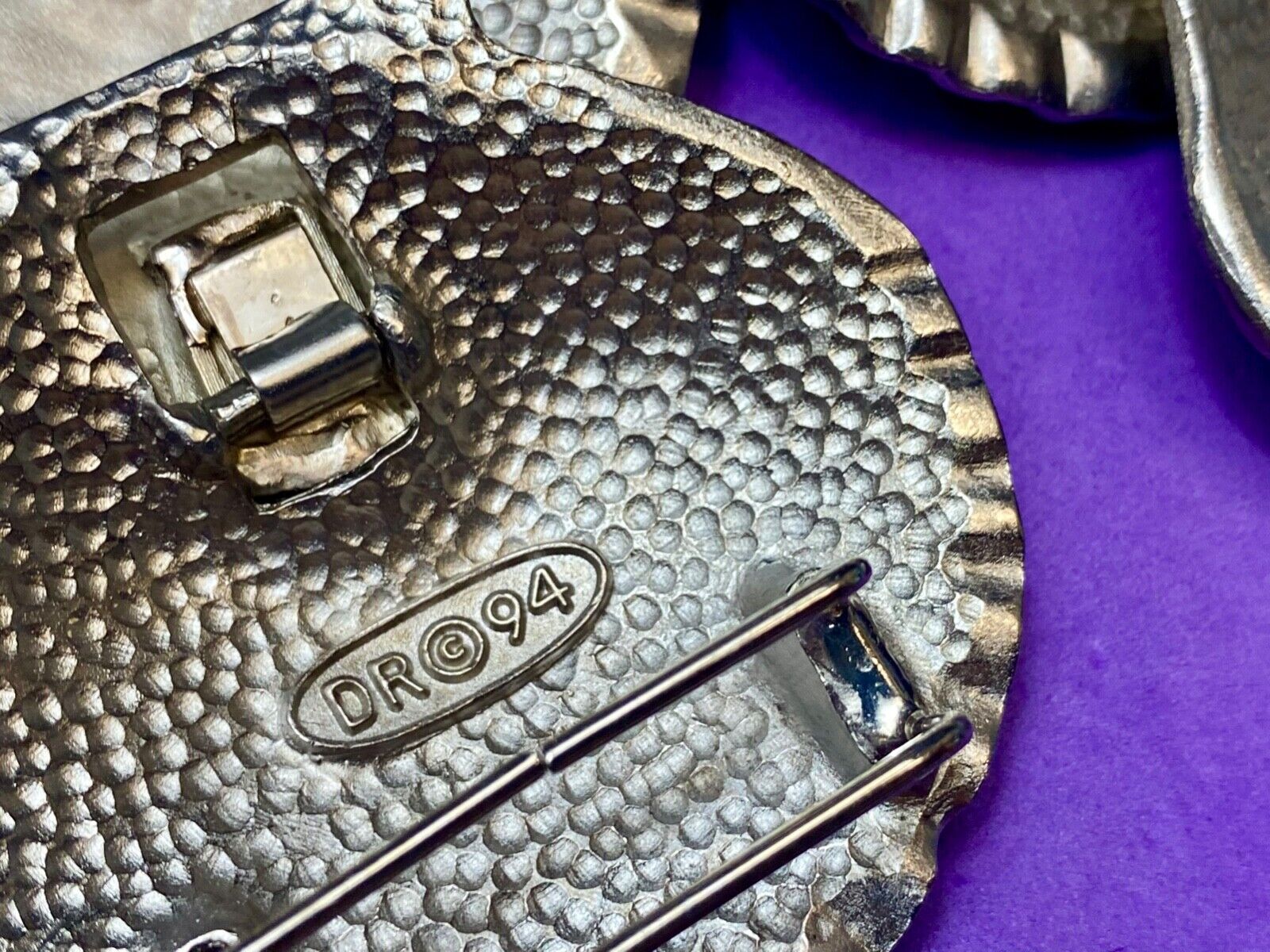 Two piece Interlocking silver color dual Clam SHELL belt buckle - DR Doreen Ryan