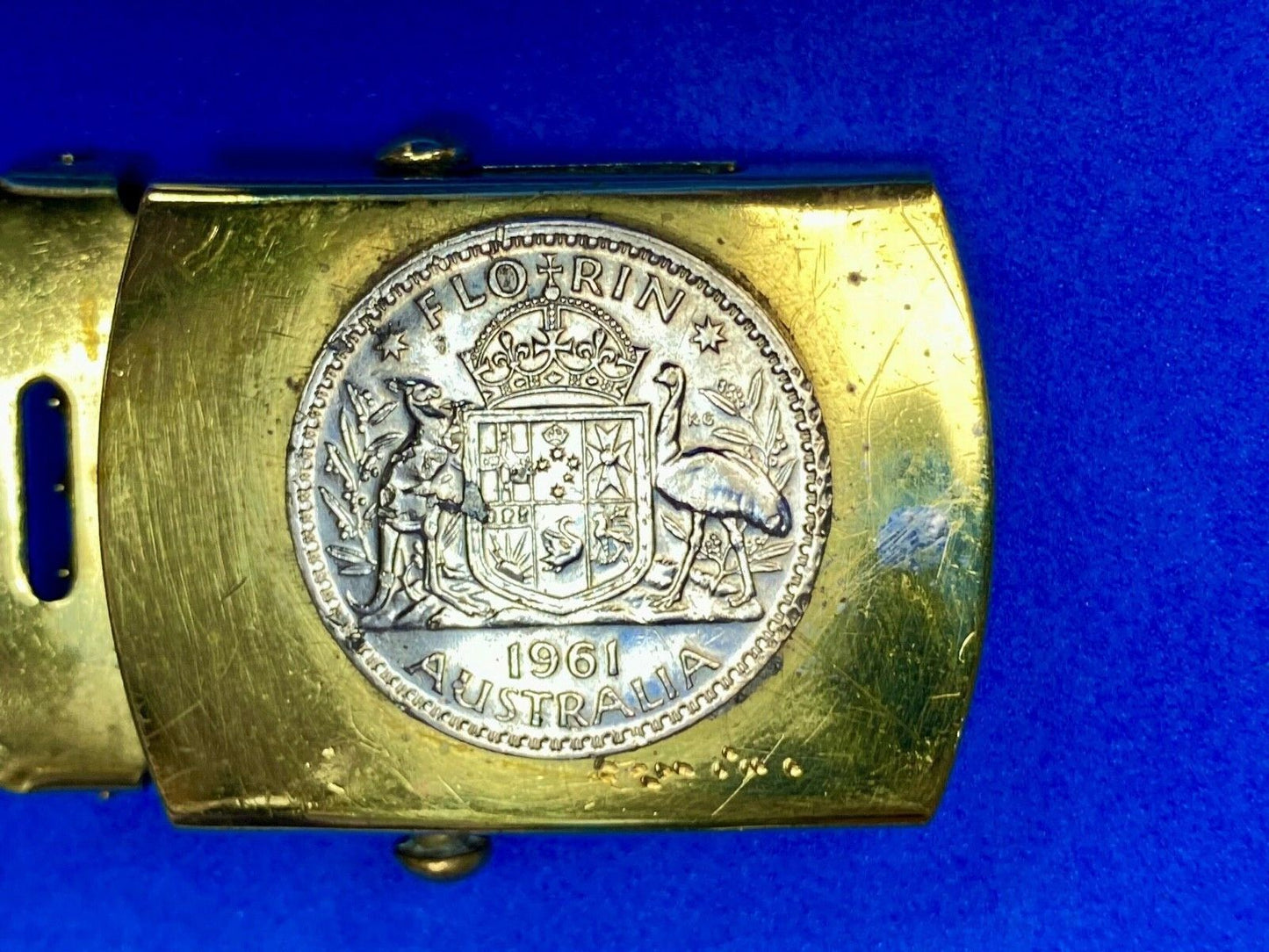 1961 AUSTRALIAN SILVER ONE 1 FLORIN mounted in Coin Collectors belt buckle 