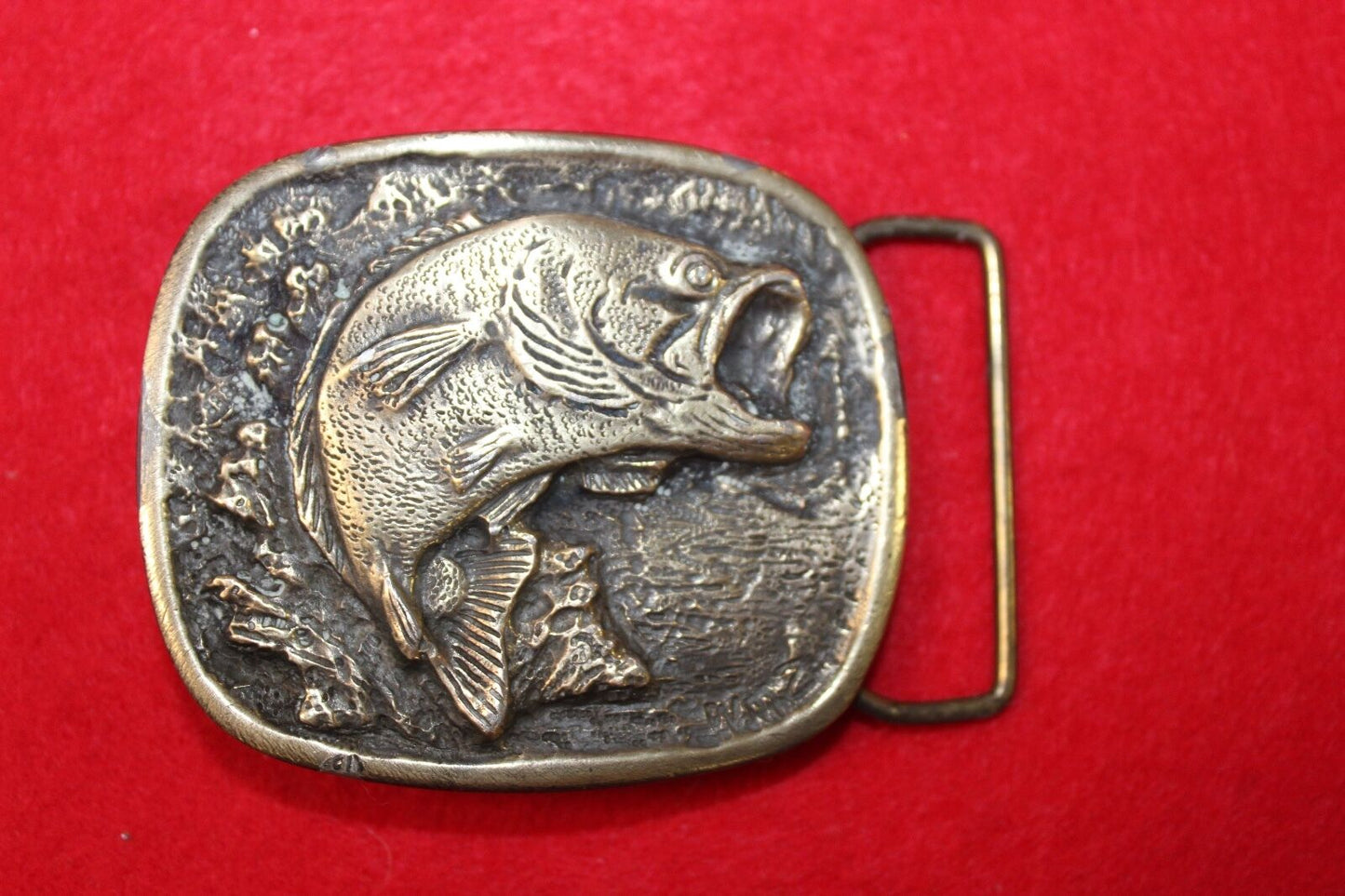 VINTAGE 1977 Largemouth bass fishing  AWARD Belt Buckle  lake, Ga R.J. VENTRICE