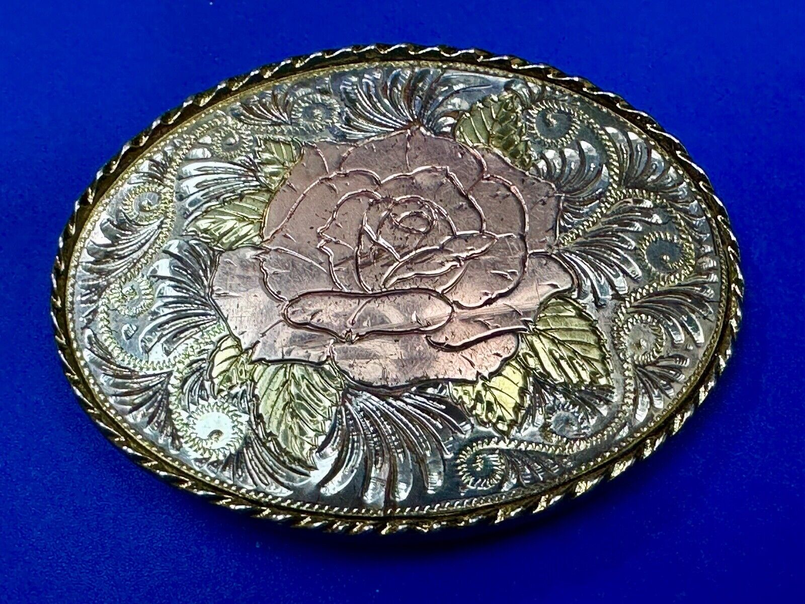 Beautiful Rose - Vintage mixed metal Western flower swirl theme Belt Buckle - W