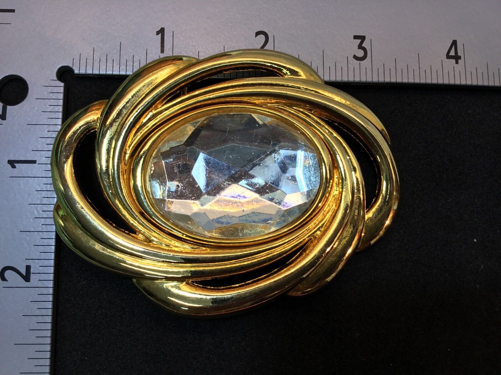 Vintage day-lor gold tone HUGe Rhinestone? Glass?  scarf clip belt buckle 