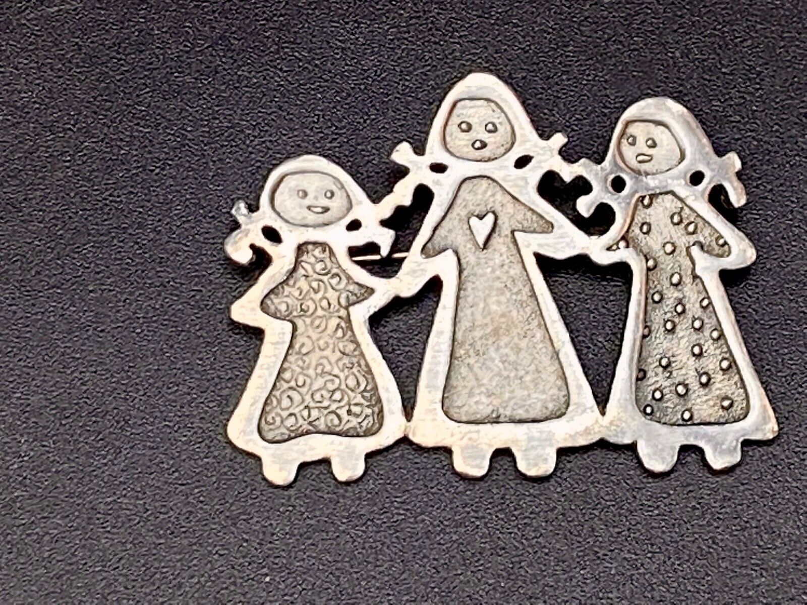 Three Sisters Cynthia Webb Pewter Silver tone Vintage Brooch Pin
