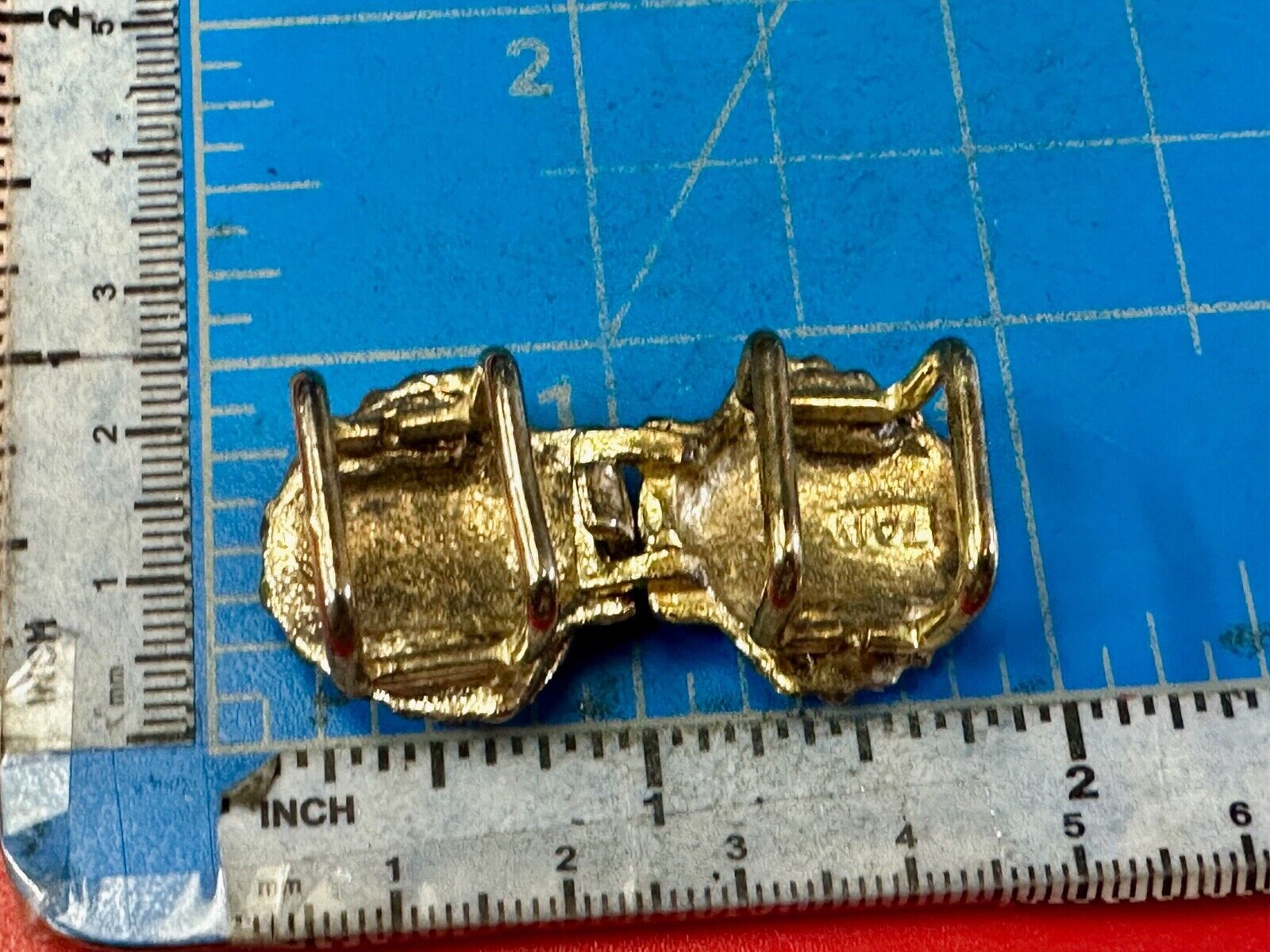 Two piece Clam Shells interconnecting vintage small belt buckle Signed