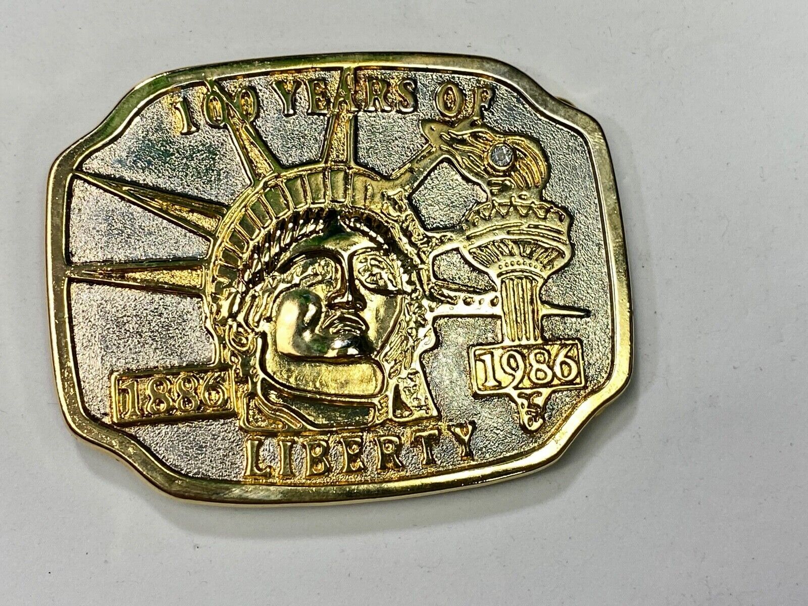 100 YEARS OF LADY LIBERTY USA Patriotic Silver & Gold Tone belt buckle 