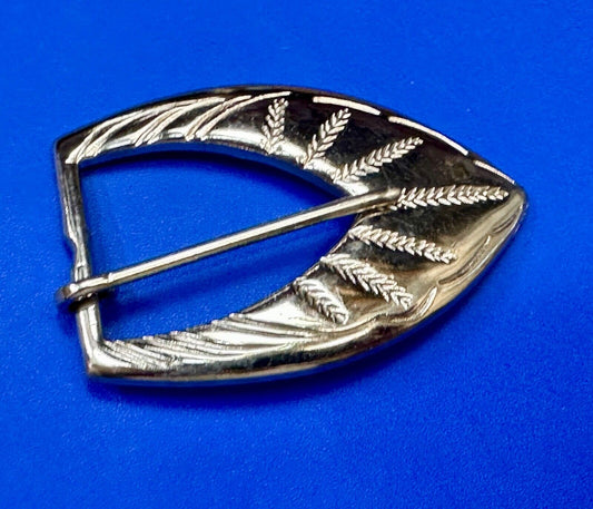 Vintage gold tone pointed Triangle Leaf theme replacement belt buckle