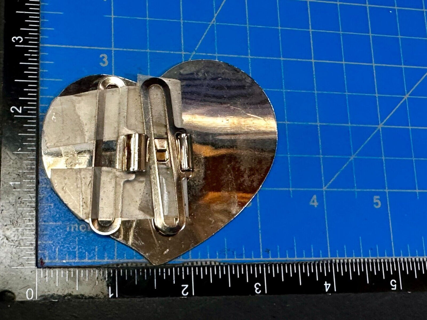 Artisan Heart Shaped Brushed Silver Color Cutout Belt Buckle