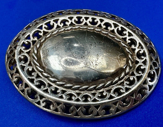 Unique silver color see through oval ornate Belt Buckle