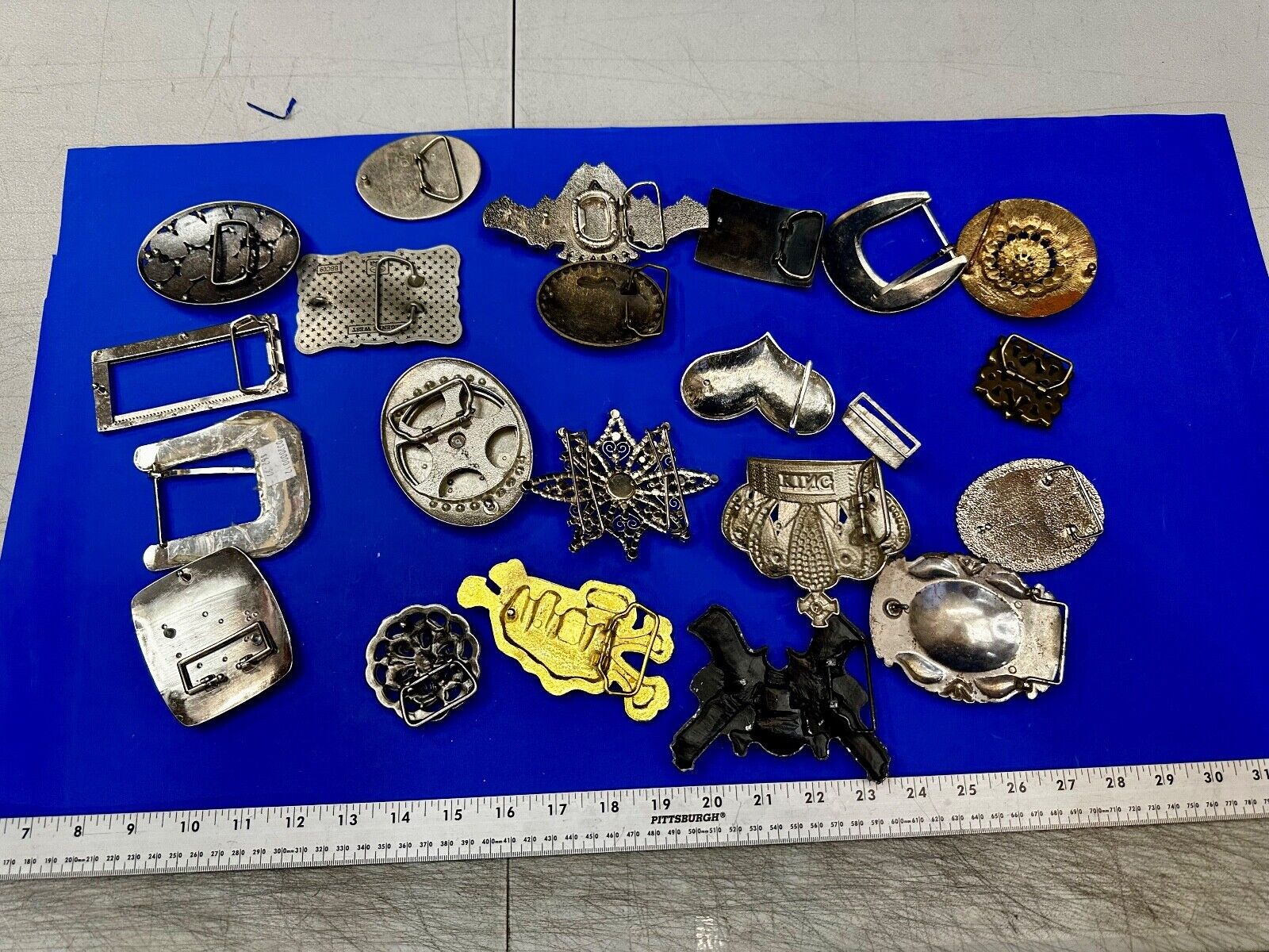 21 Bulk Lot Junk Drawer Grab Bag of REPAIR Belt Buckle - Missing Rhinestone's