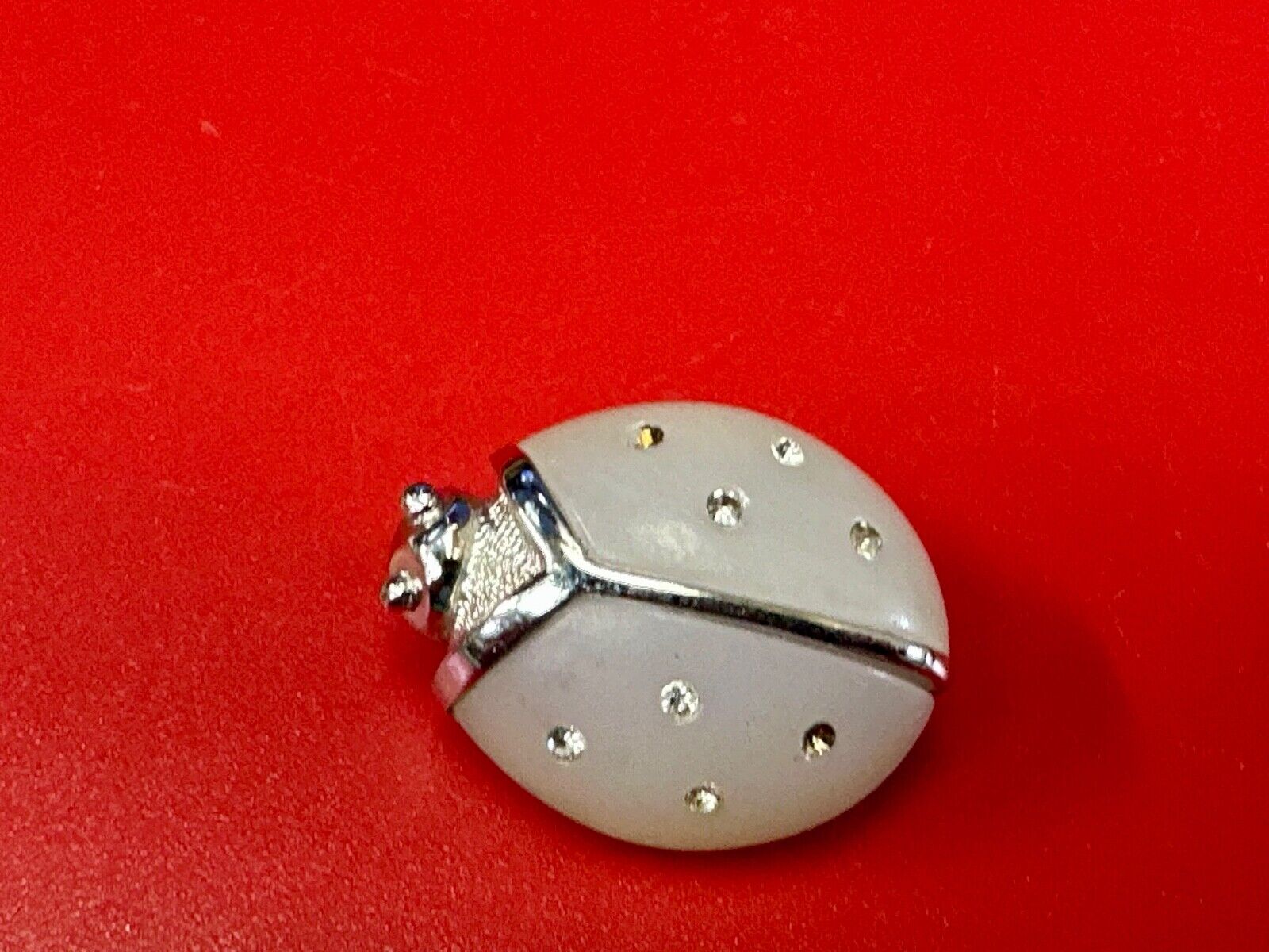 AVON Vintage LADYBUG LAPEL Pin Enamel Costume Jewelry missing rhinestone?