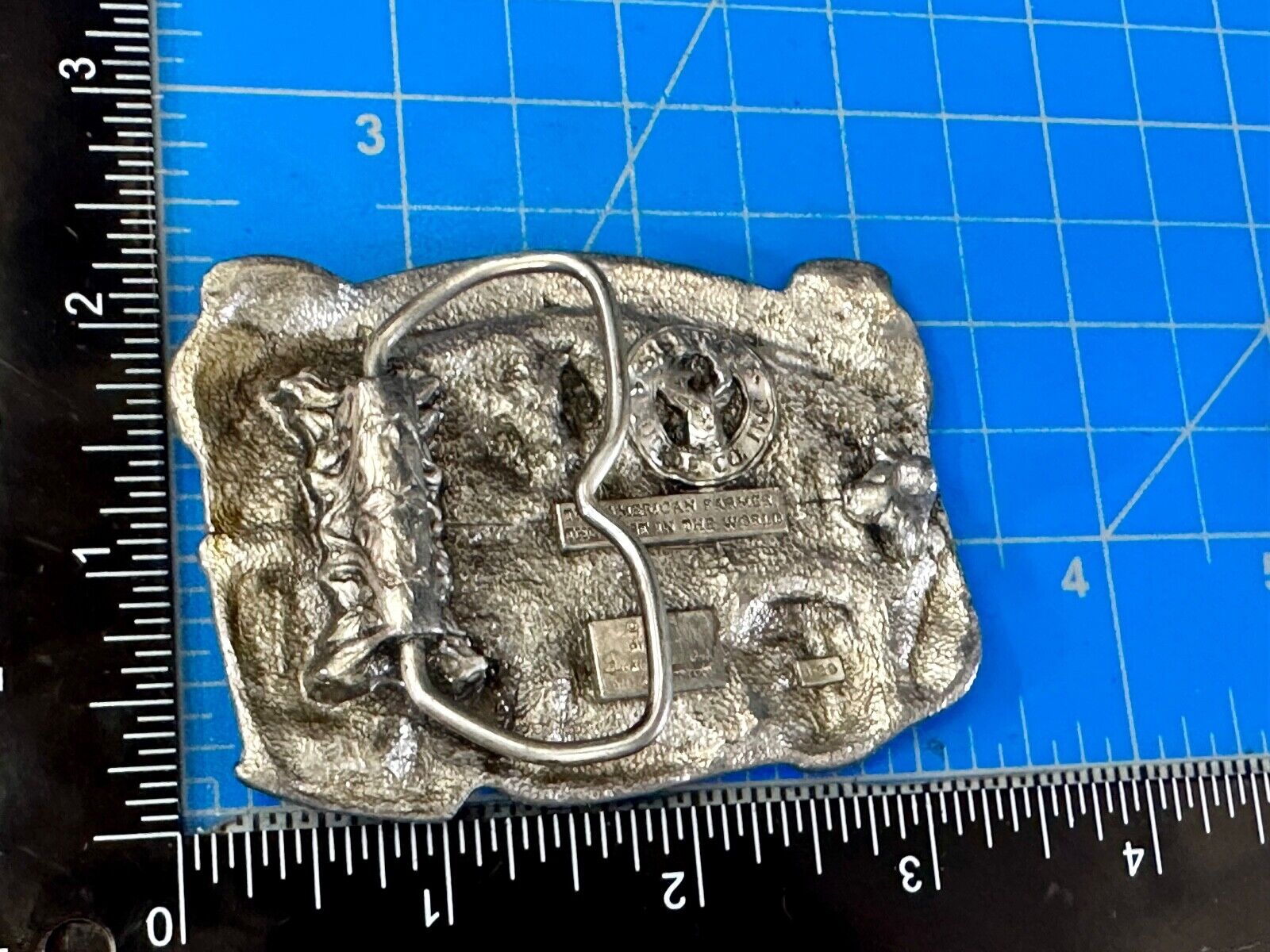 The American Farmer - Best in the World  Im proud to be a farmer Vtg belt buckle