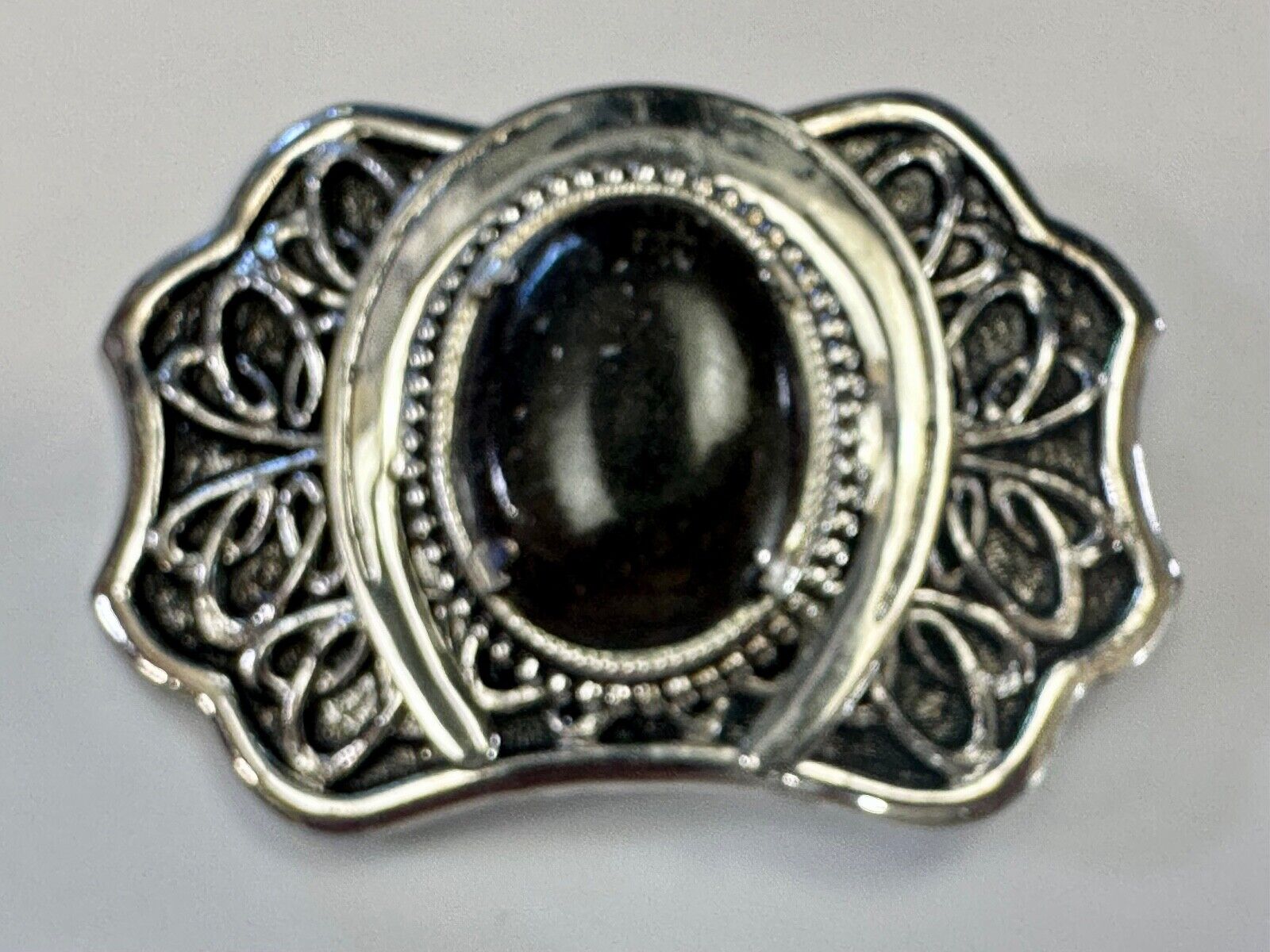 Beautiful Black Detailed cabochon cab stone centerpiece on horseshoe belt buckle
