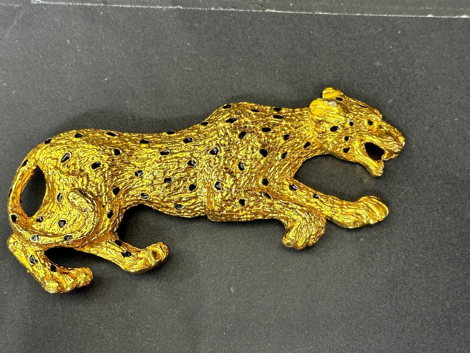 Badger?   Leopard - Vintage Animal  6" Wide Gold Tone Vintage Belt Buckle