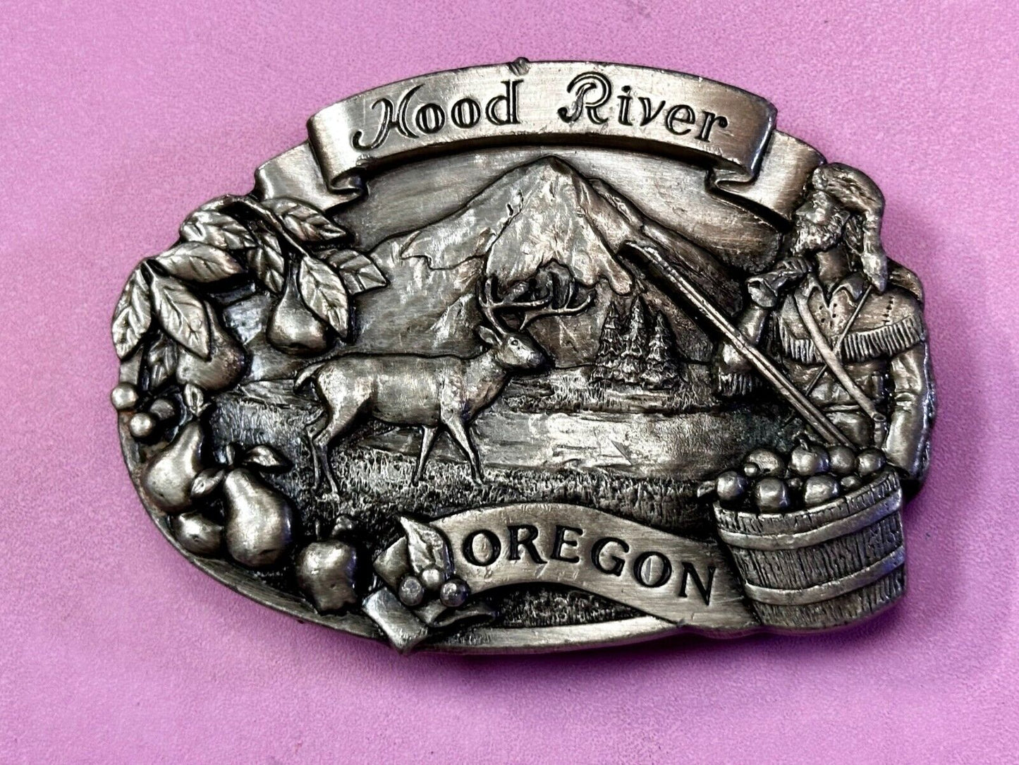 Mt. Hood River Valley Oregon Majestic Scenery Vtg 1981 Commemorative Belt Buckle