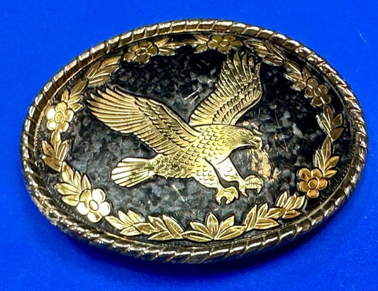 unique flying hunting diving EAGLE on western gold & black color belt buckle - W