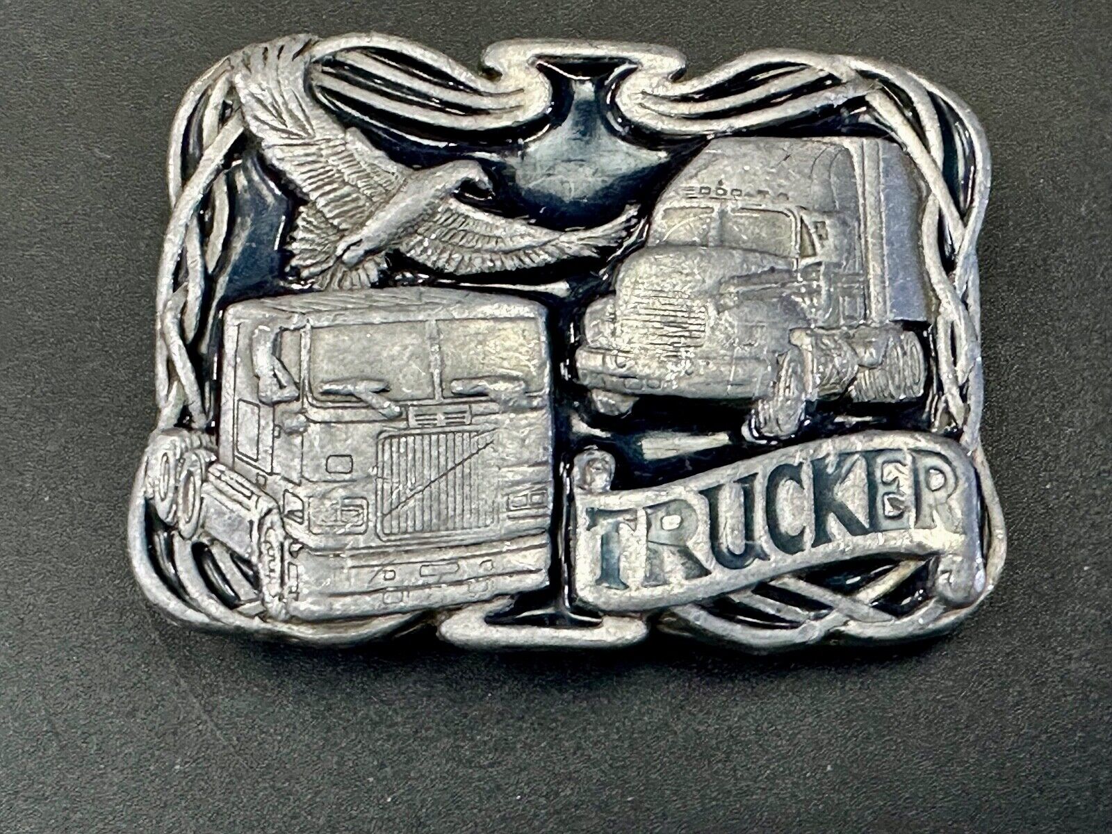 Trucker - Vintage Semi Driver Masterpiece collection belt buckle - of America!