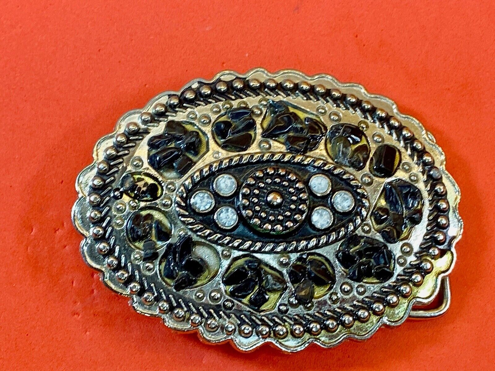 Artisan? Chunky stone? real or fake leaf pattern black color Belt Buckle 