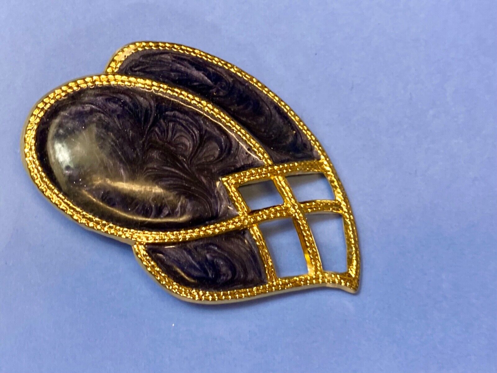 Vintage DayLor Tear Rain Drop style retro gold tone belt clip buckle