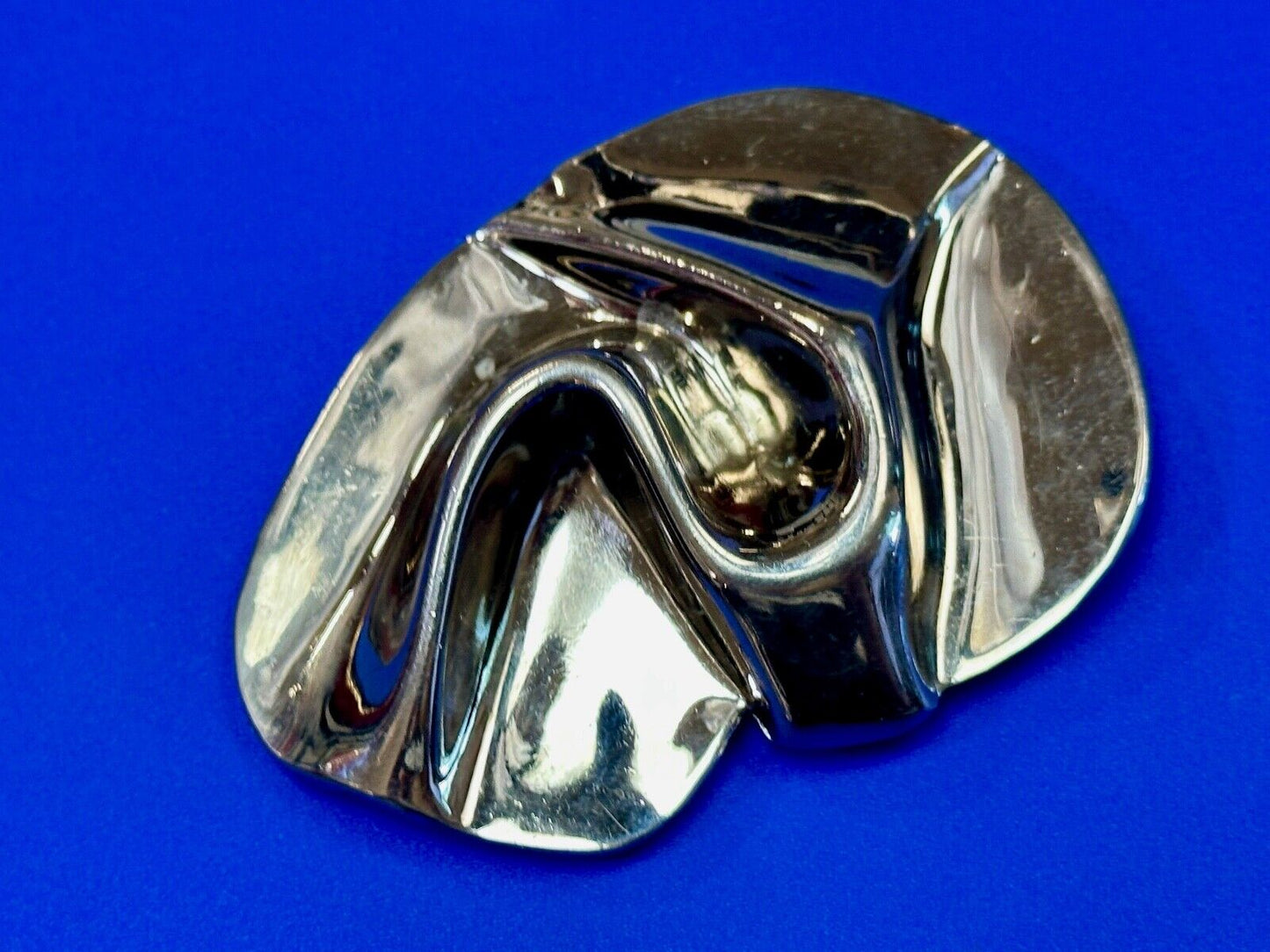 Abstract Silver tone Knot Belt Slide Buckle slide by Charmant Beverly Hills
