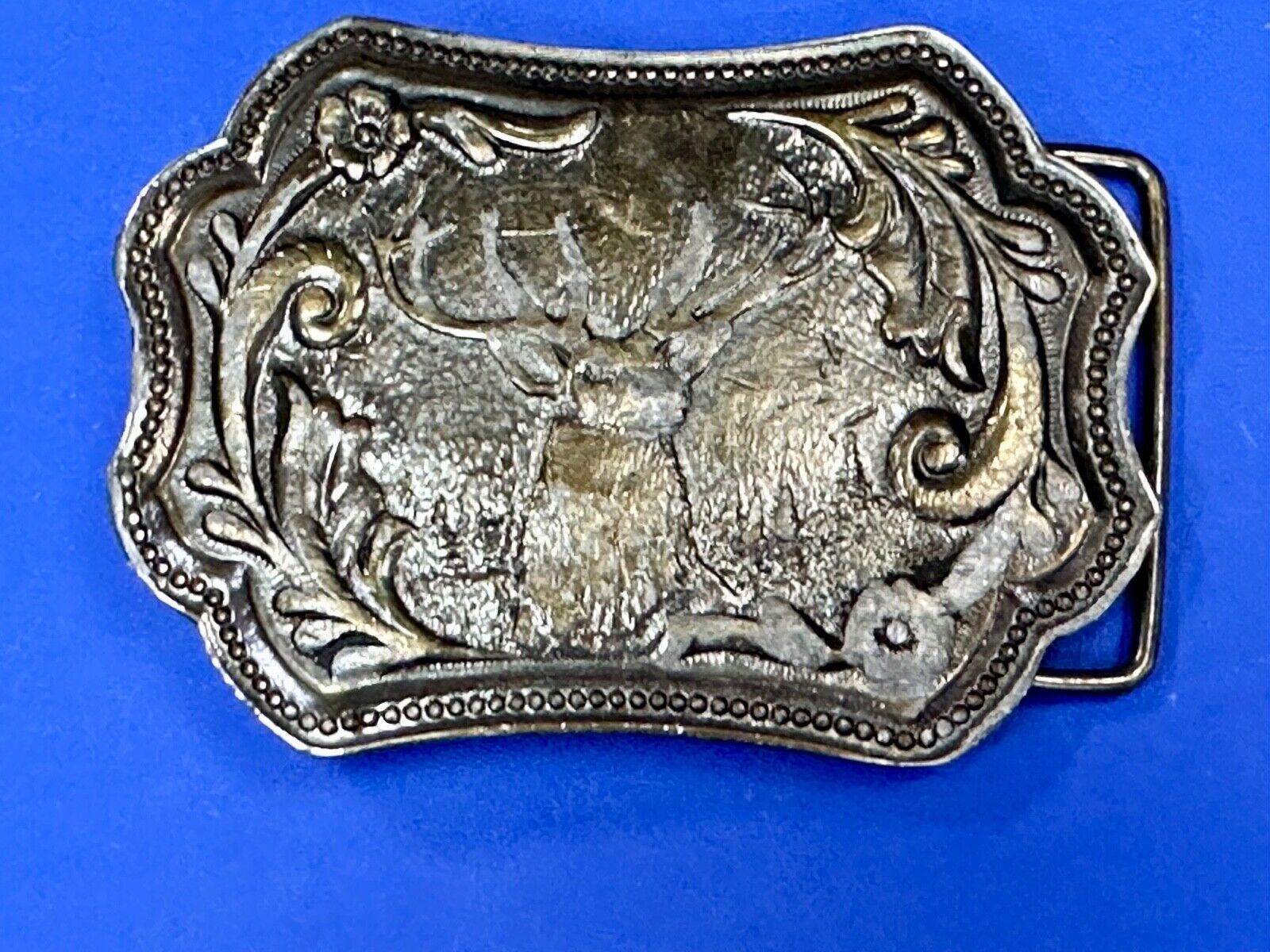 vintage Deer Buck hunters Wyoming Studio art works belt buckle to restore paint