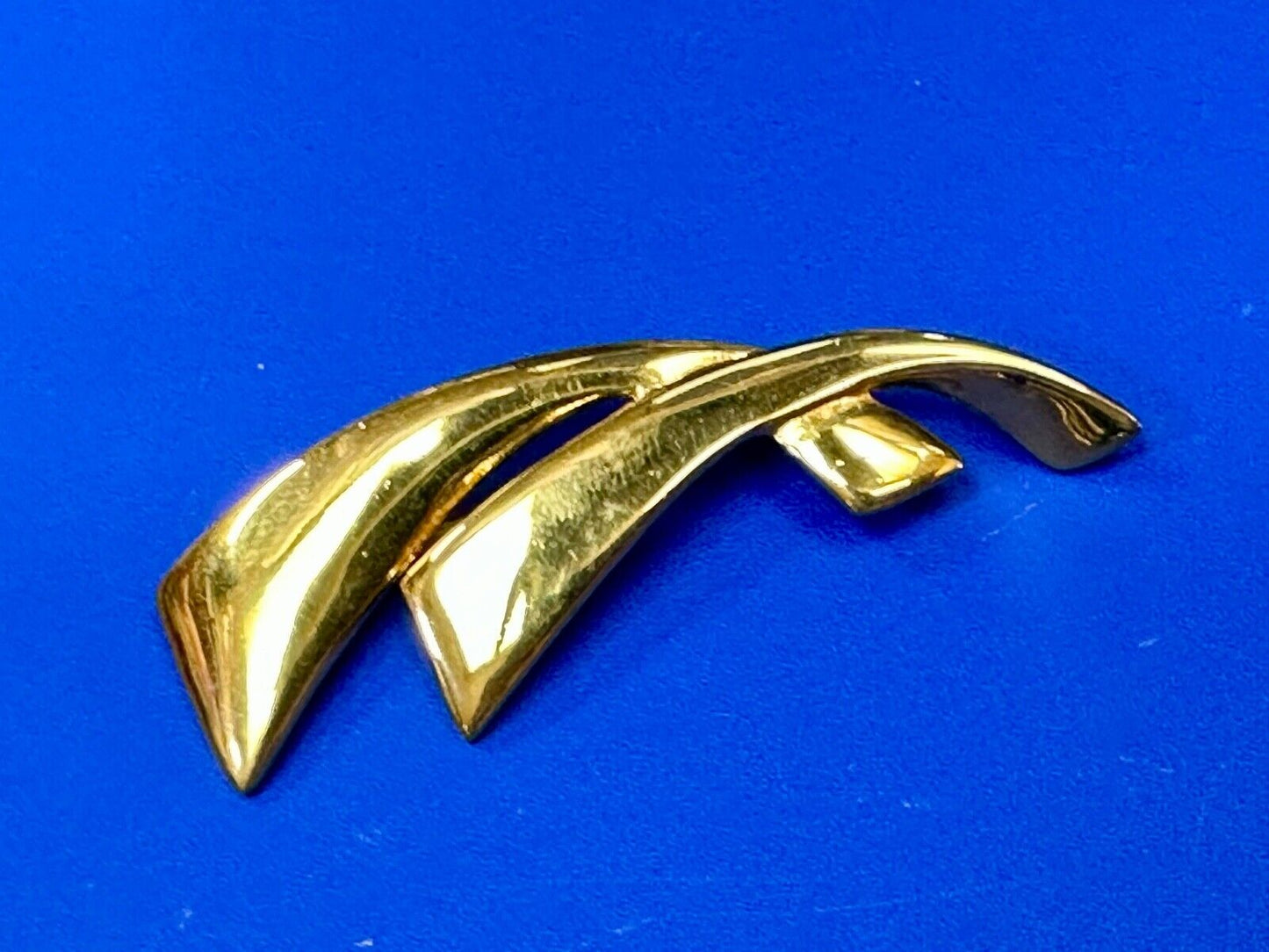 Two curved bars - vintage Napier signed gold tone brooch pin