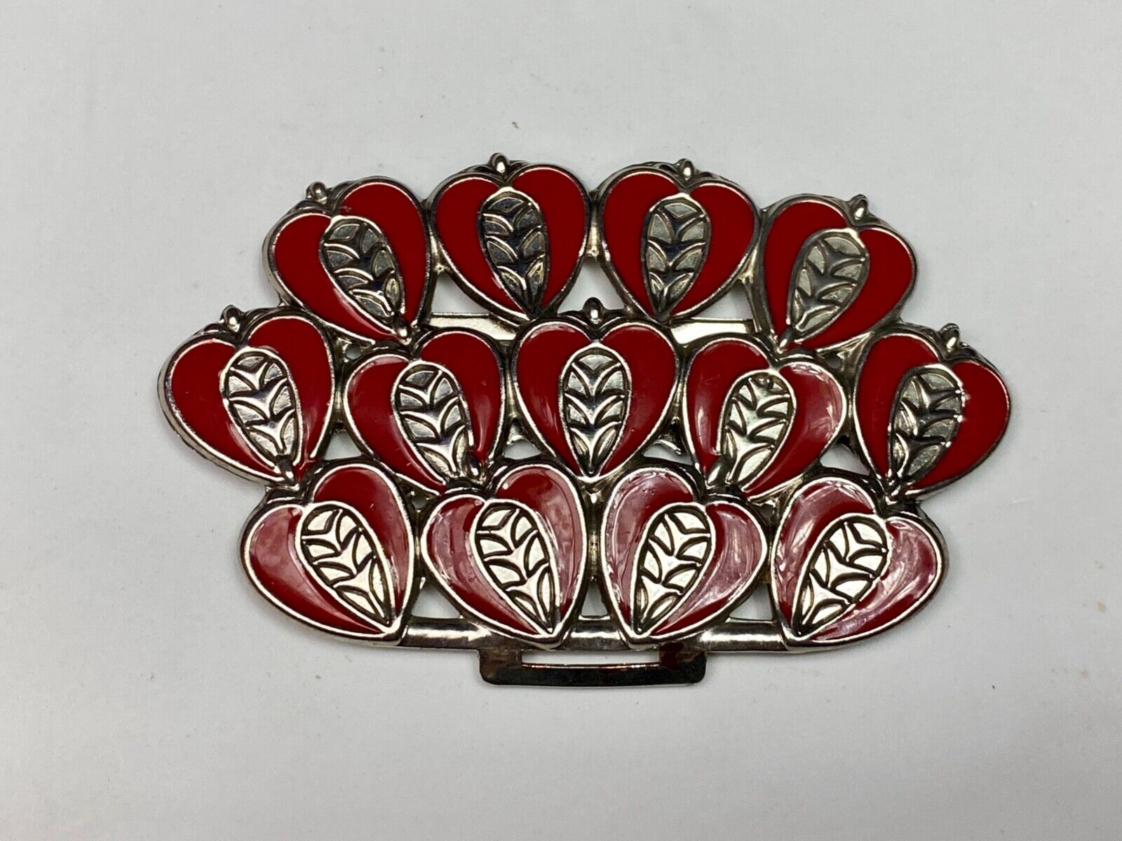 Unknown To Me! Red And Silver Color  Heart Pattern. - Half Of Belt Buckle?
