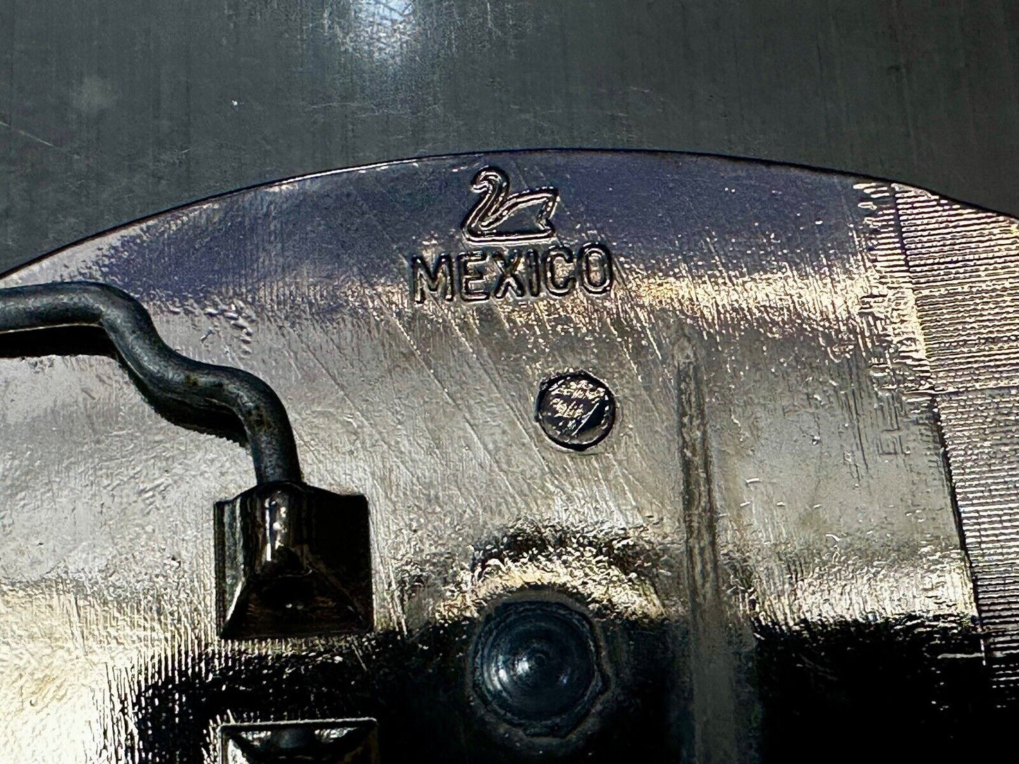 Two Horse Head -  Vintage two tone oval Belt Buckle with black arrow boarder