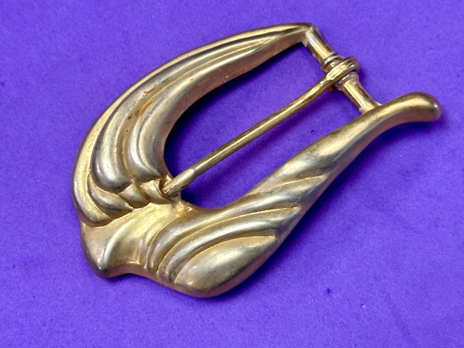 Victorian vibe - vintage gold tone replacement belt buckle