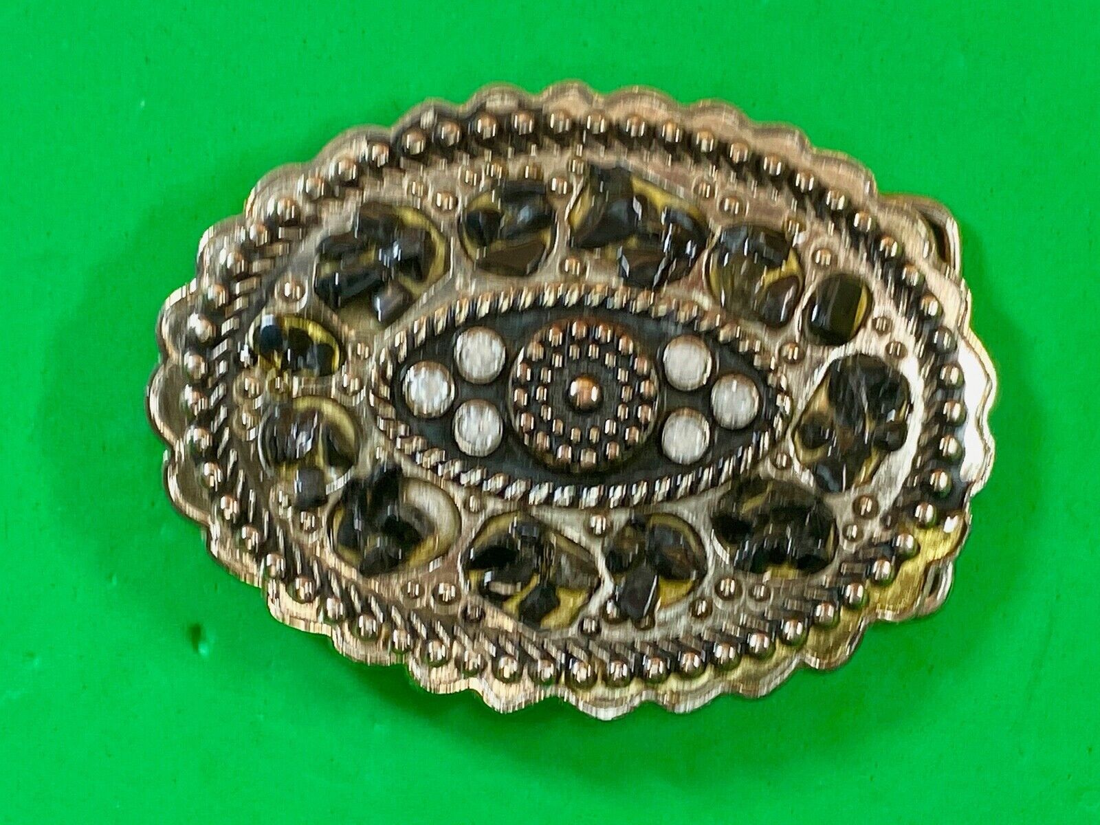 Artisan? Chunky stone? real or fake leaf pattern black color Belt Buckle 