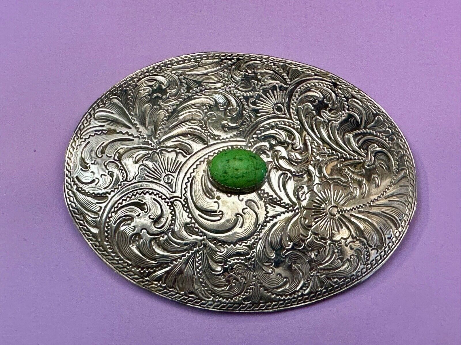 Artisan Made vtg Large western flower swirl design belt buckle  green center Cab