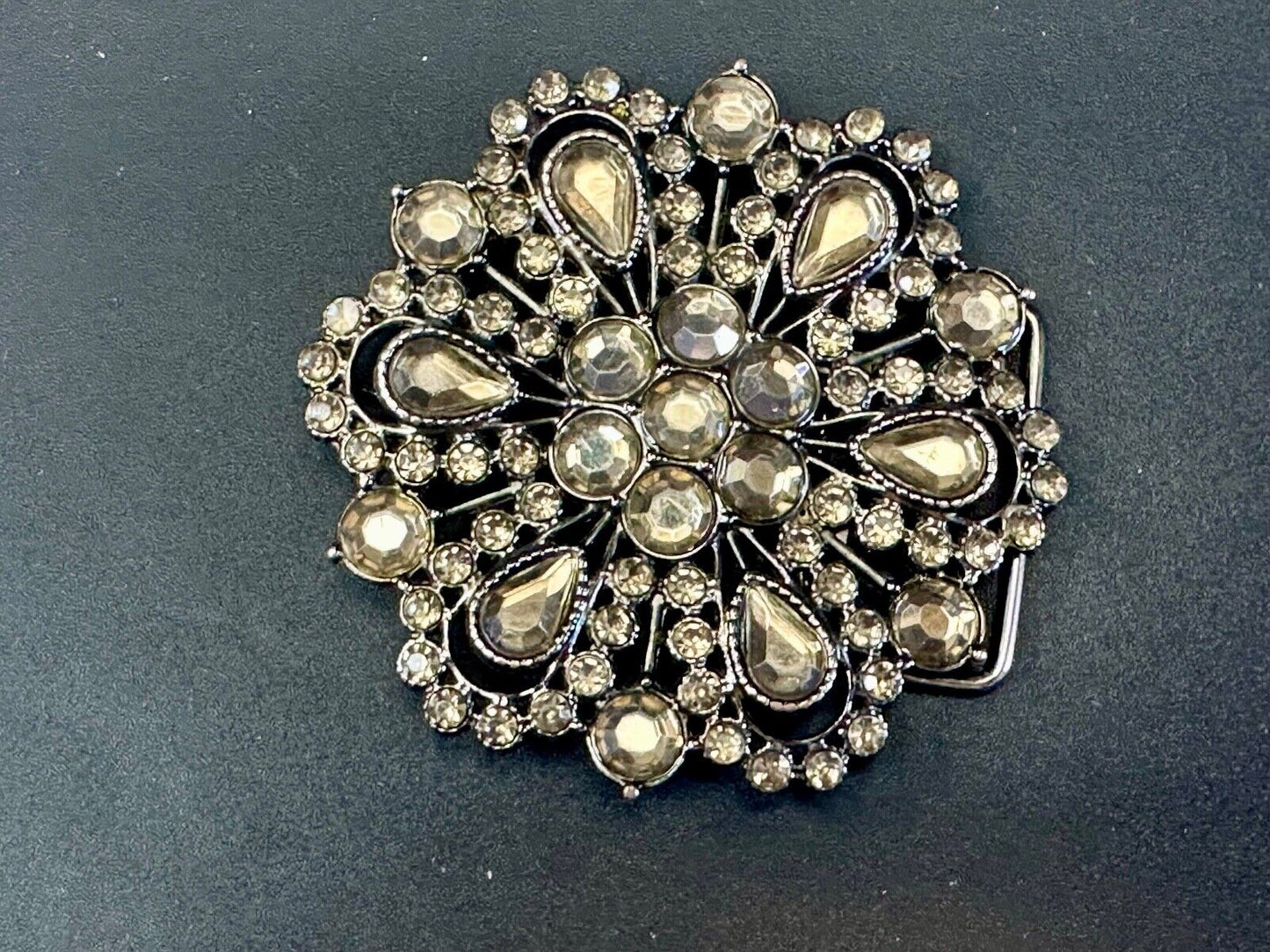 Vintage flowers star burst - multiple rhinestone's covering  belt buckle