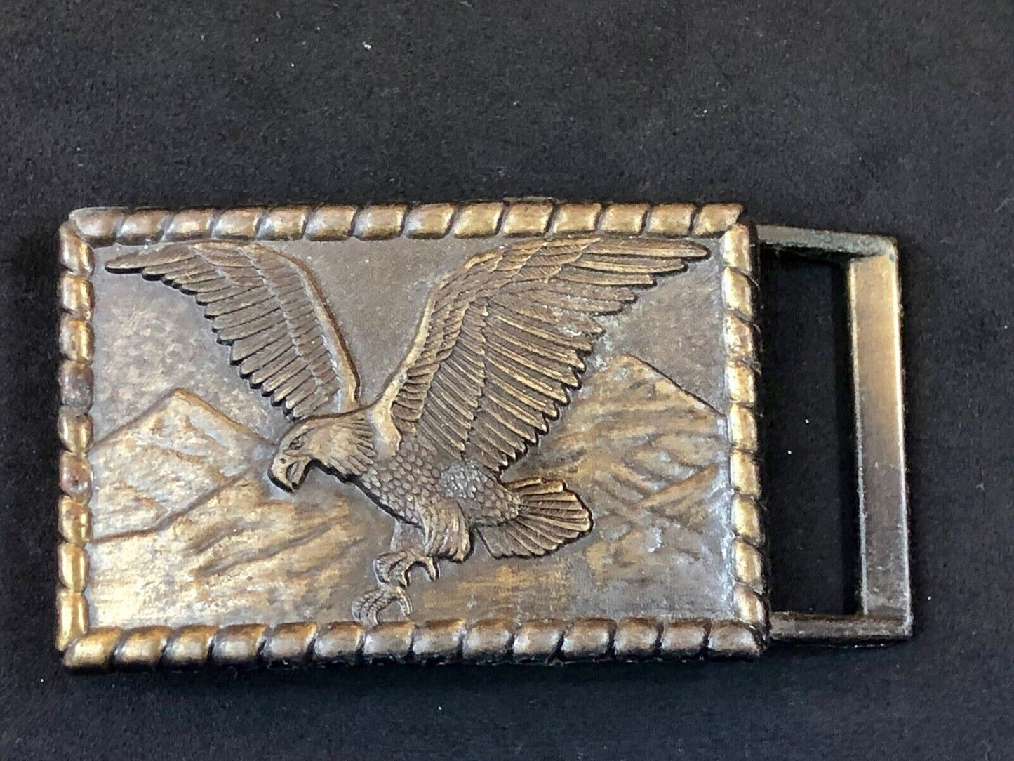 Vintage Flying Eagle Diving to hunt over mountainside Western  belt buckle 