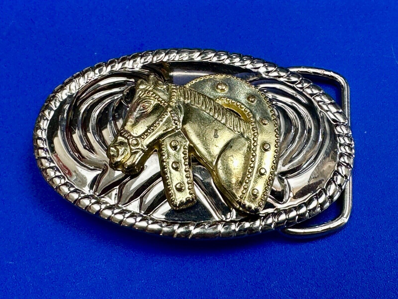 Beautiful NOS Horse head / lucky horseshoe - small two tone oval belt buckle
