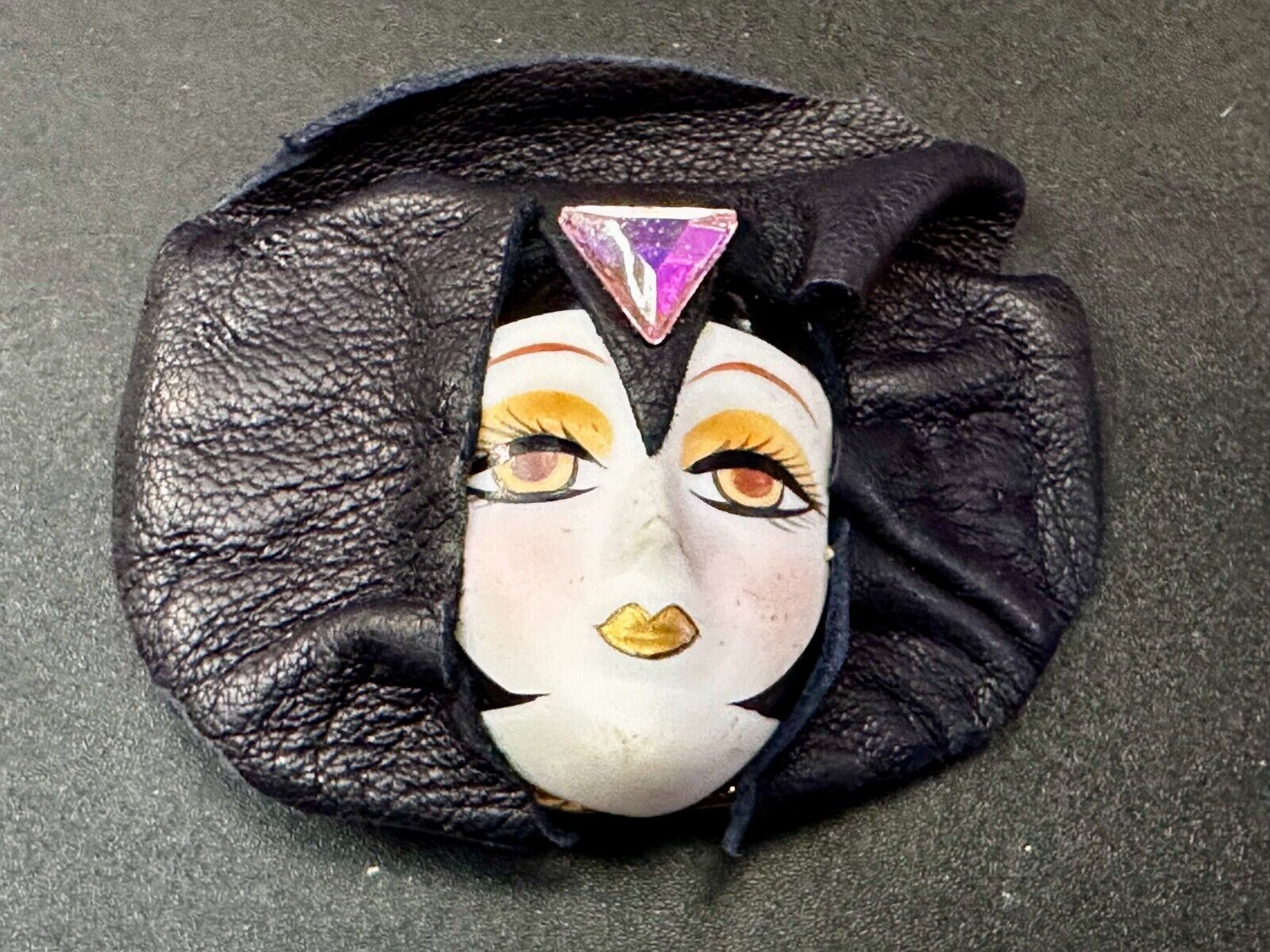 Unique Porcelain? Doll Face in Black Flapper Vintage Women's Belt Buckle