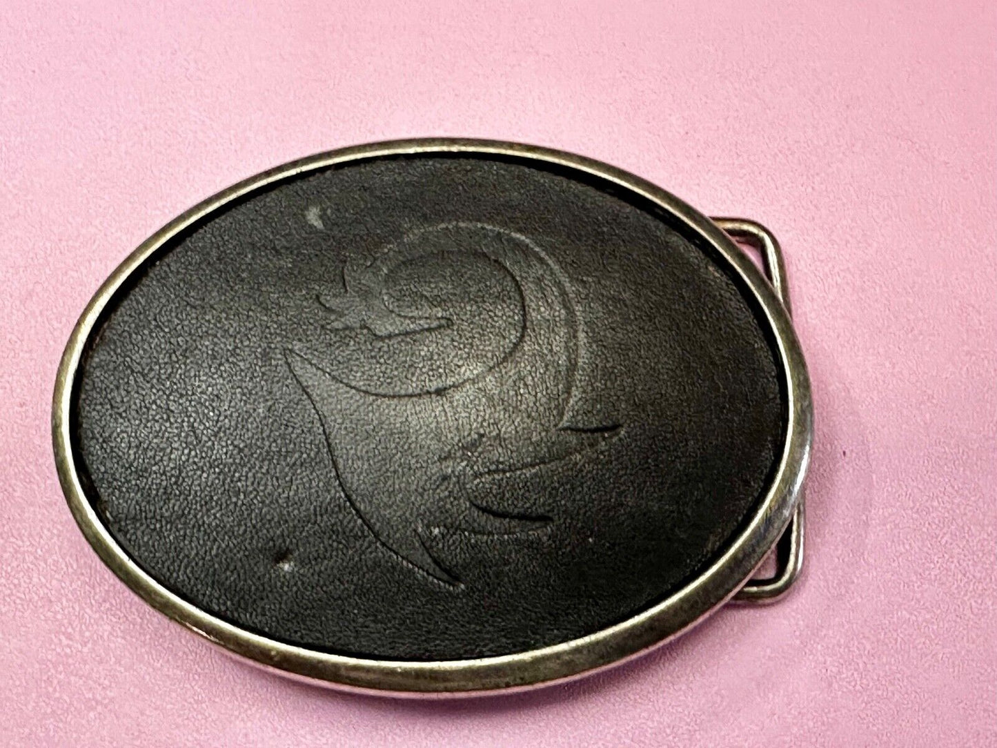 Unknown to me Animal Emblem Logo? Black Faux? leather Silver Tone Belt Buckle